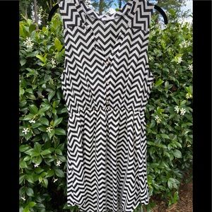 Everly Sleeveless Dress• Medium• Anthropologie